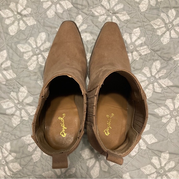 Qupid Slay Ankle Bootie - Picture 4 of 8